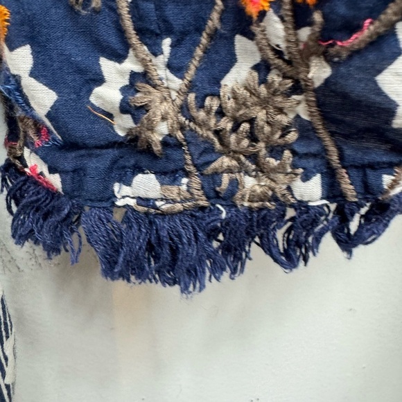 Soft Surroundings Size Small Blue Embroidered Floral Boho Tunic Top Fringe - Picture 6 of 10